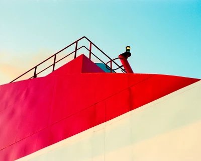 Playing Closely with the Light of Giants