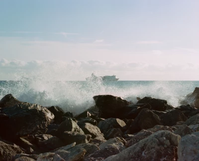 Playing Closely with the Light of Giants