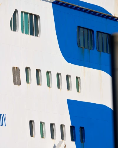 Playing Closely with the Light of Giants